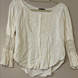 American Eagle Outfitters. XS. Cream to light beige color. LOTS of details. GUC.